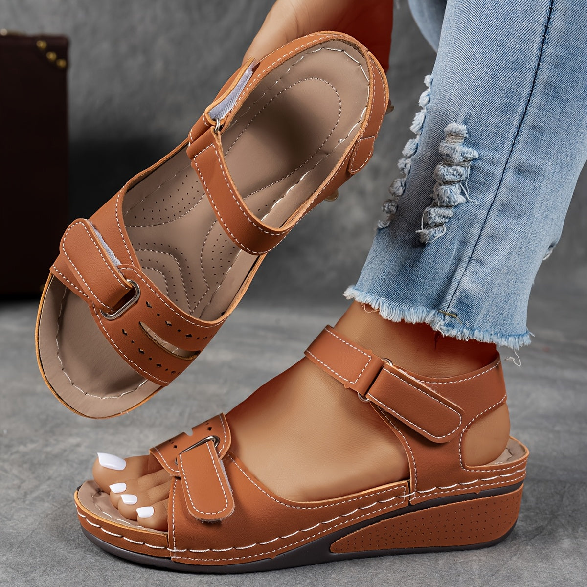 Noora™ | Aldona - Ortopediska sandaler med kilklack
