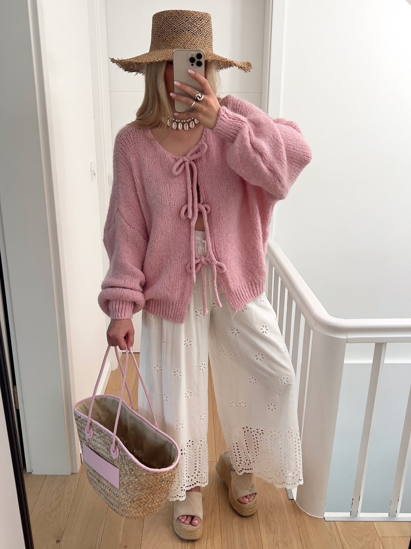 Enfärgad Crew Neck Snörad Cardigan