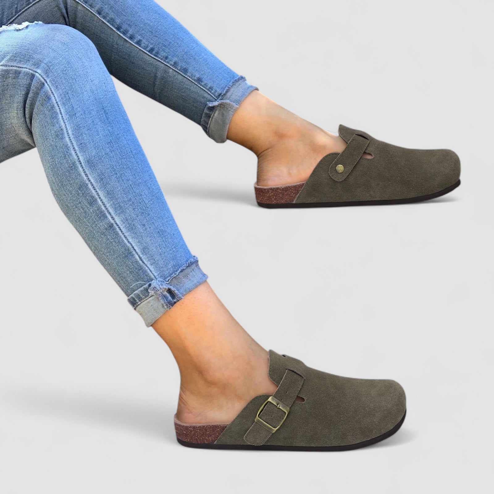 Noora™ | Livia – Bekväma slip-ins i mocka med ortopediskt stöd