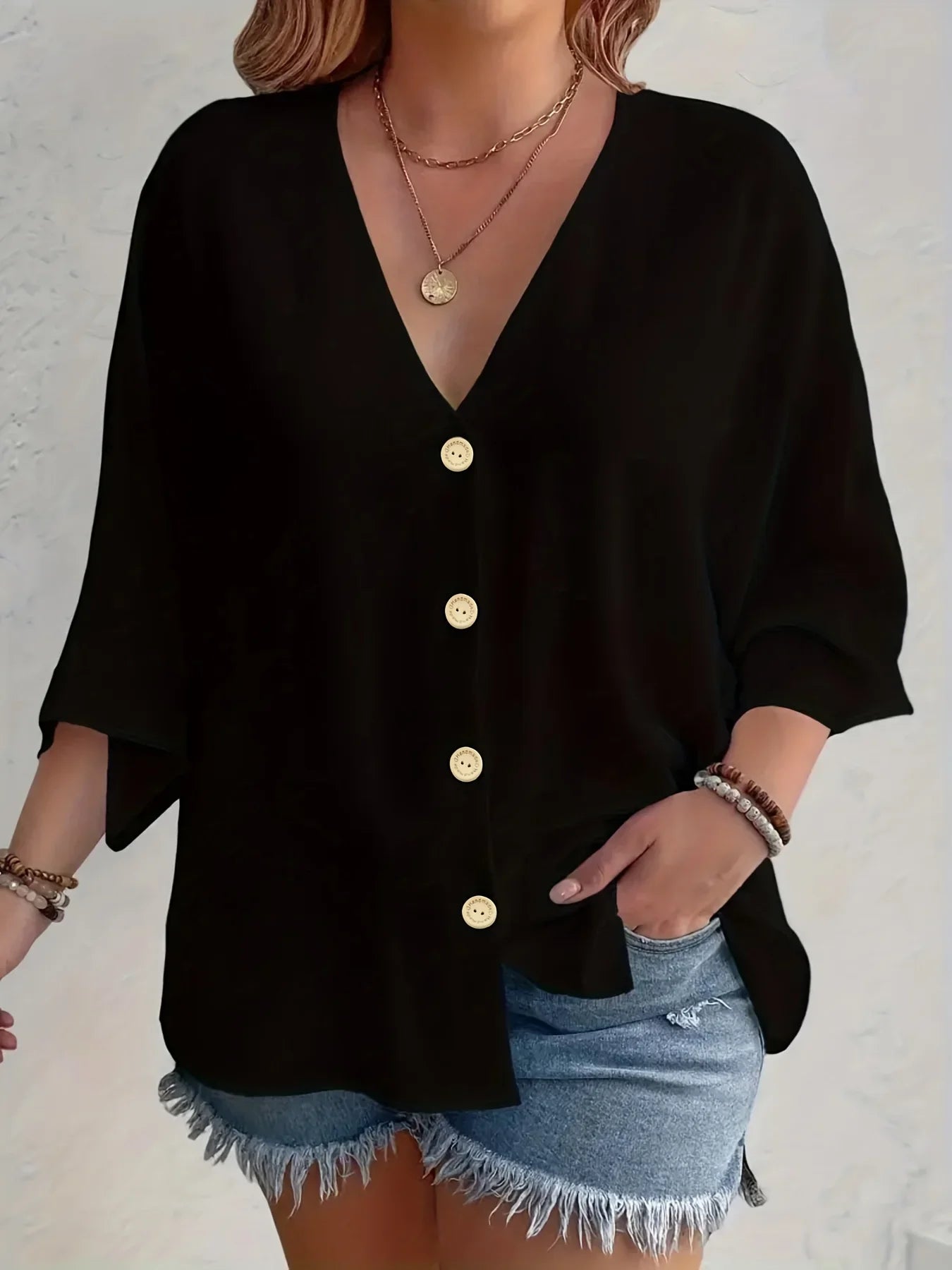 Noora™ | Signe – Blus med knäppning och ¾-ärm