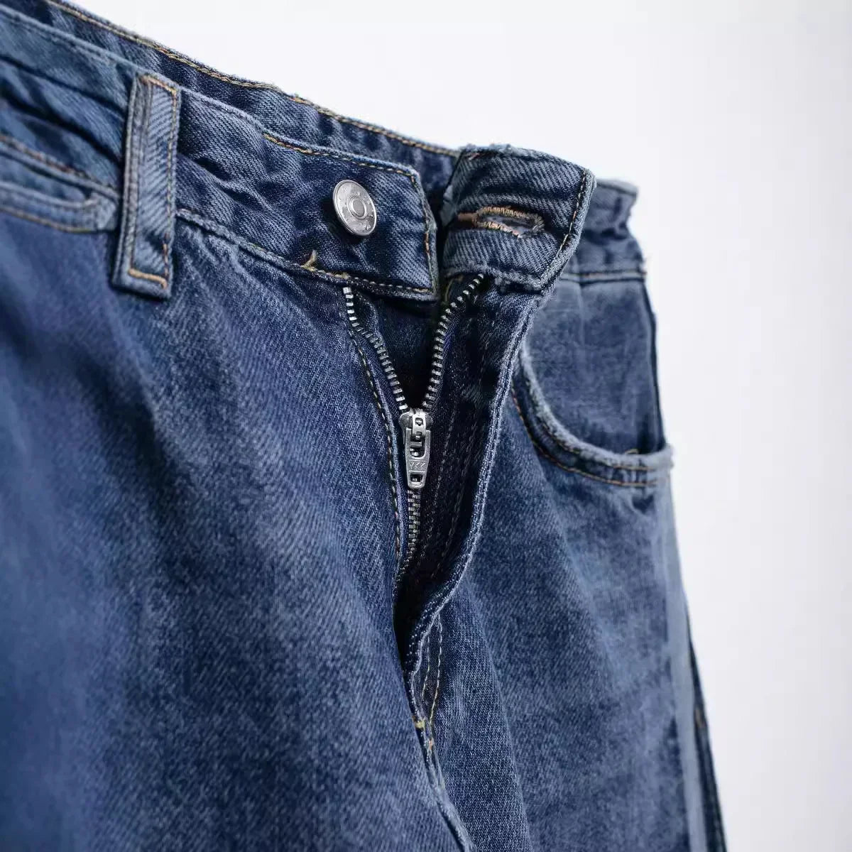 Noora™ | Jean med Utvidgade Sidor