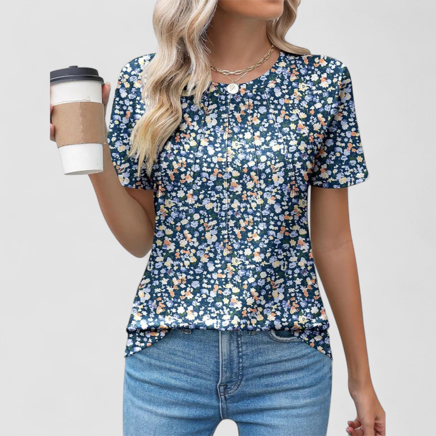 Noora™ | Noelie – Kortärmad topp med sömdetaljer