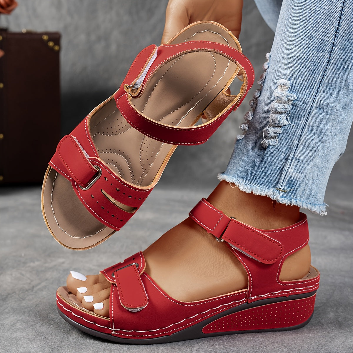 Noora™ | Aldona - Ortopediska sandaler med kilklack