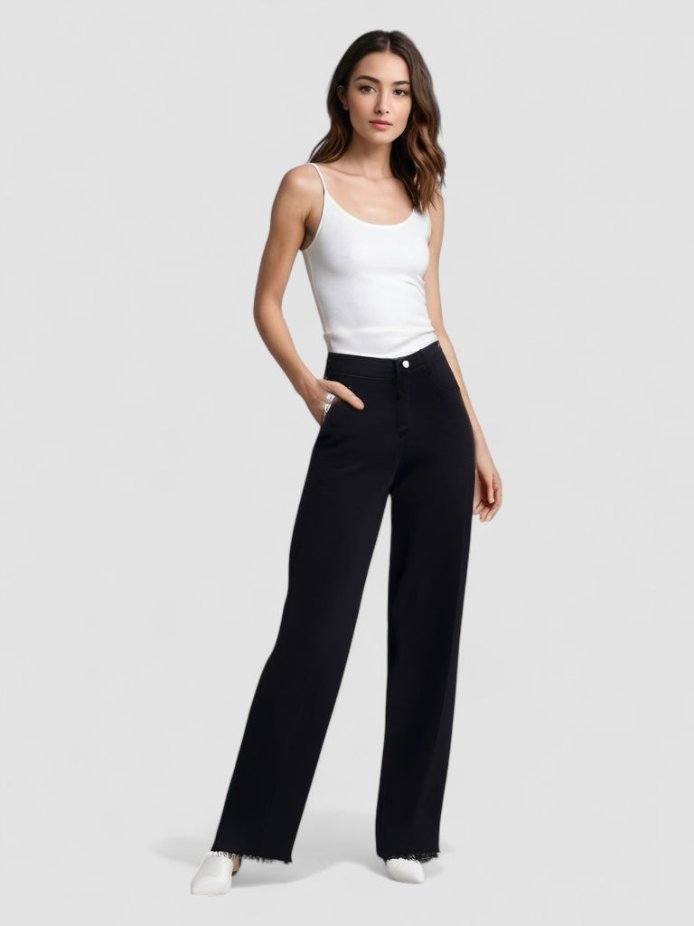 Noora™ | Elegant Svart Jeans med Rå Finish