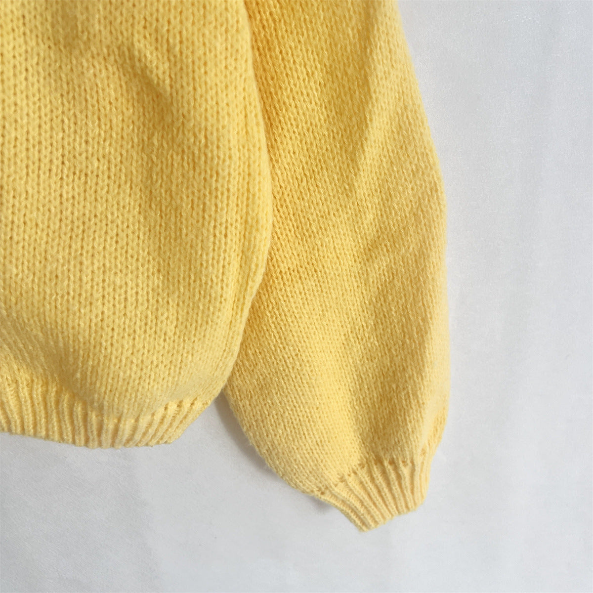 Enfärgad Crew Neck Snörad Cardigan