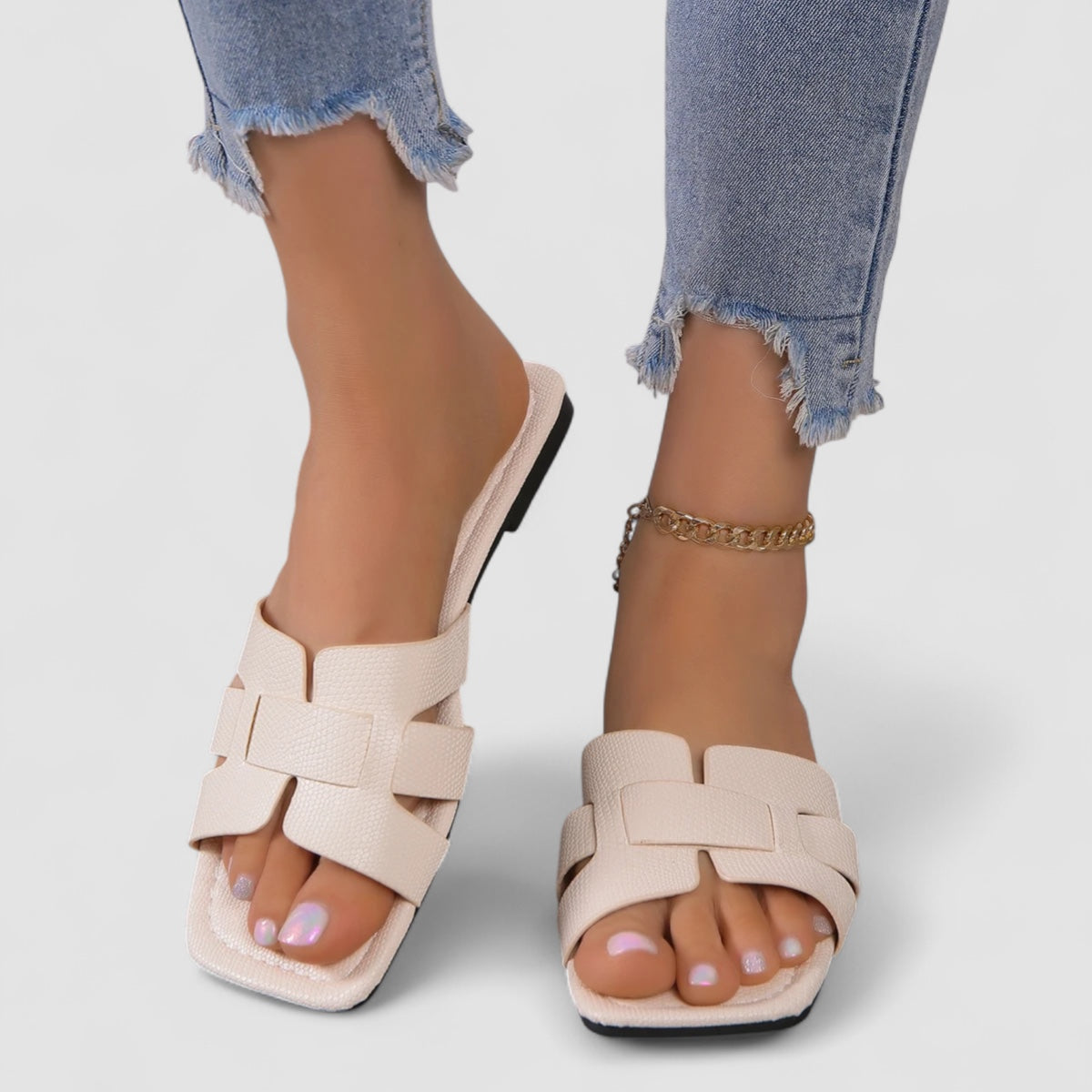 Noora™ | Celeste – Eleganta slip-ins med stilren flätad design