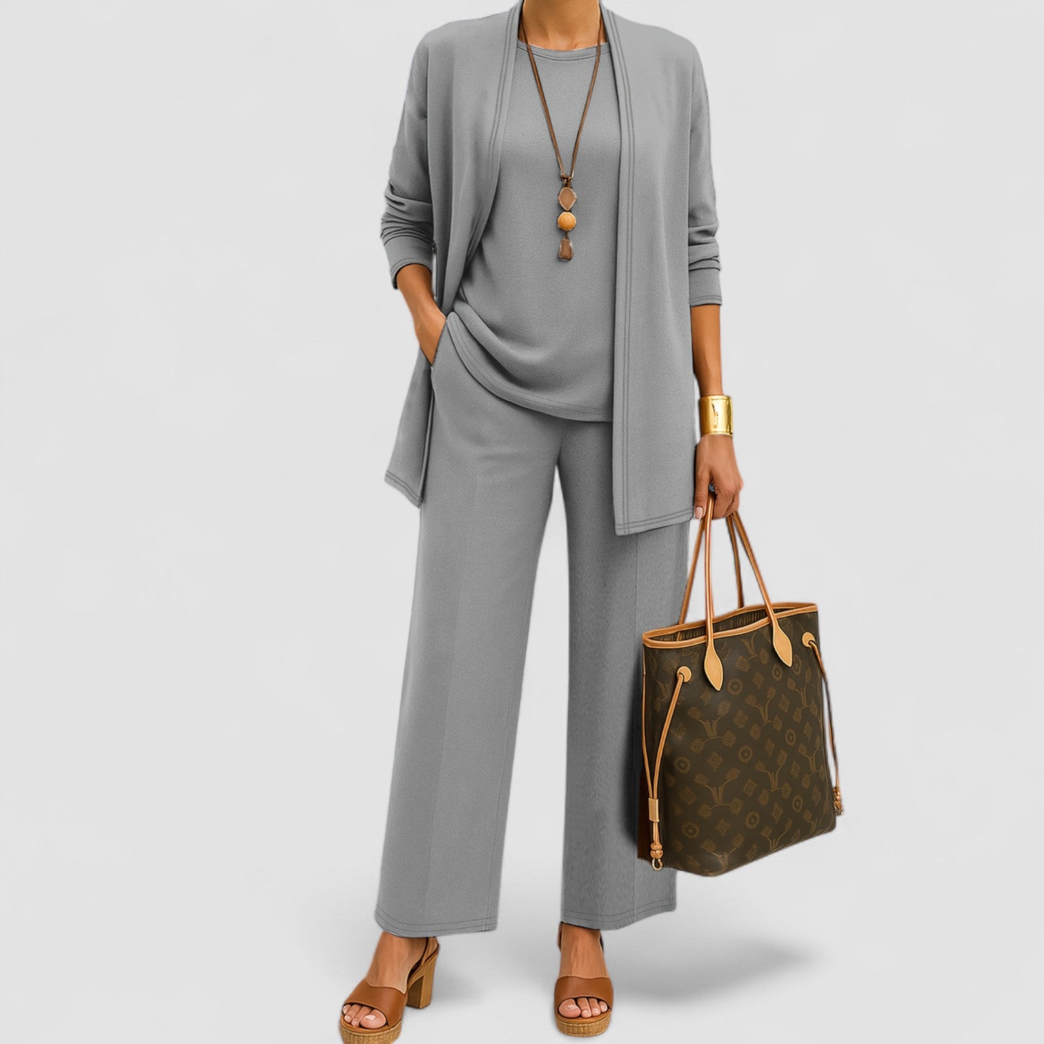 Noora™ | Agda – Mjukt set med dekorativa sömmar