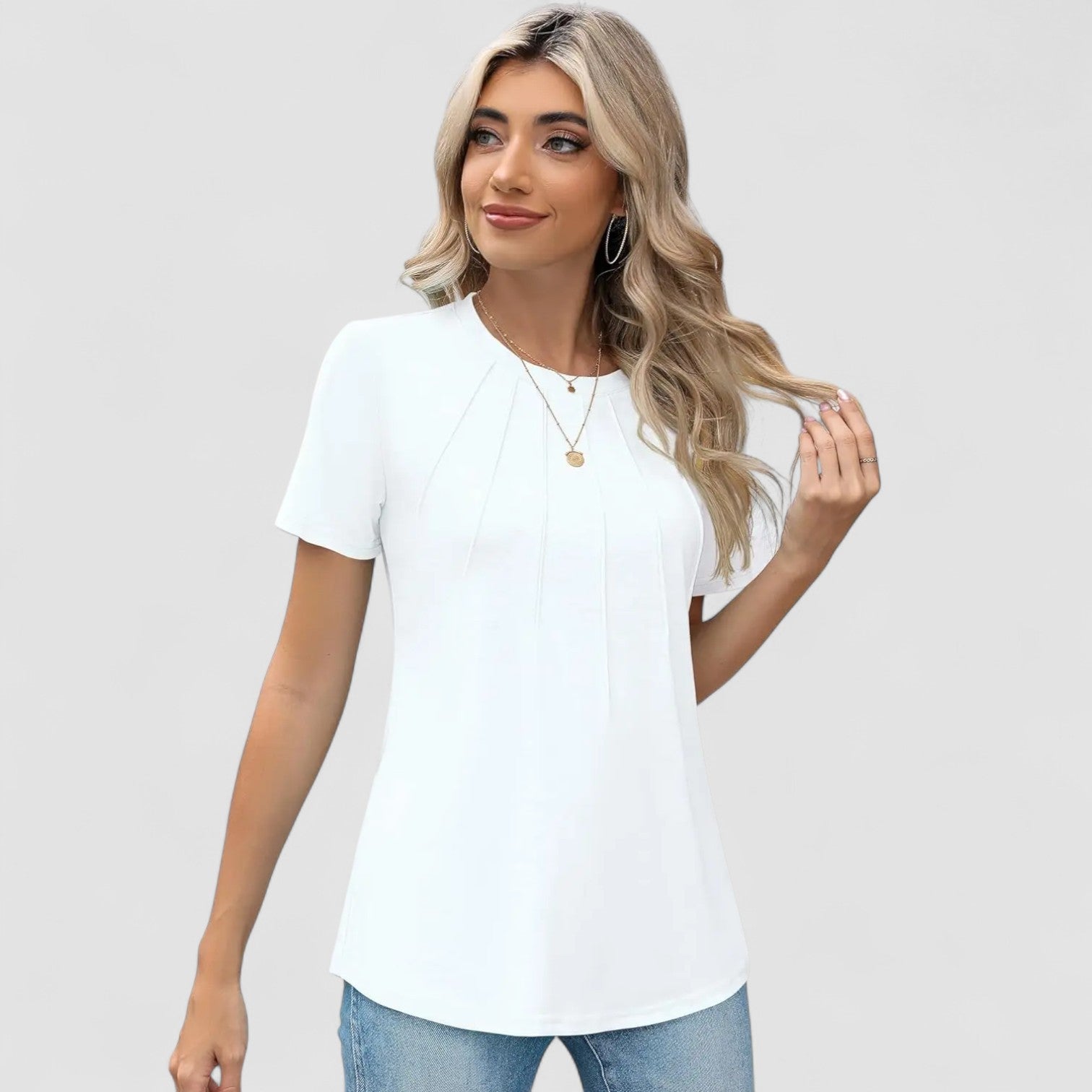 Noora™ | Noelie – Kortärmad topp med sömdetaljer
