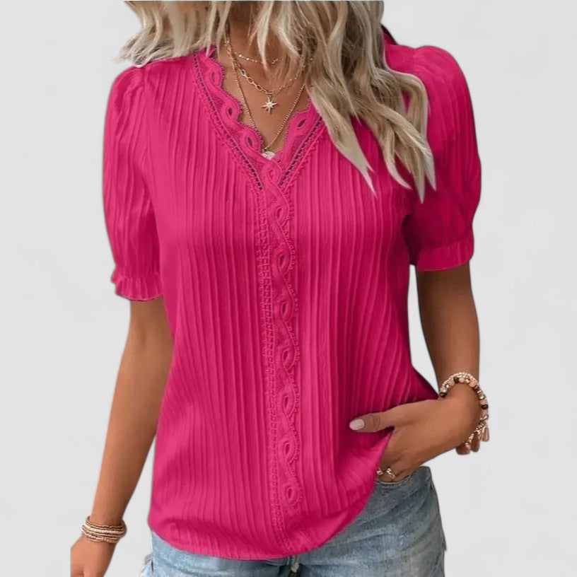 Noora™ | Mira – Feminin topp med spetsdetaljer
